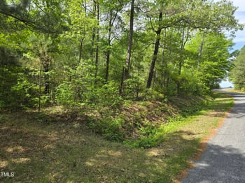 735 Old Williams Rd, Four Oaks, NC 27524