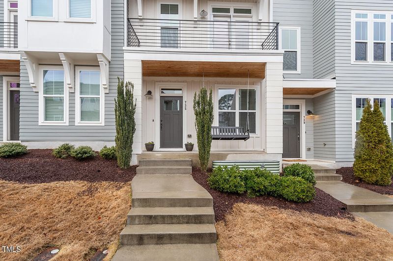 735 Peakland Pl, Raleigh, NC 27604