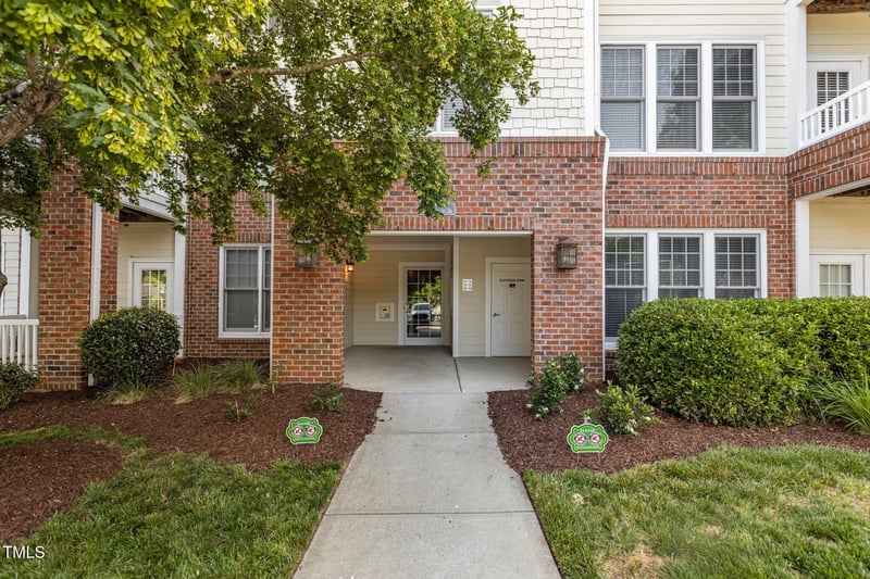 735 Portstewart Dr, Cary, NC 27519