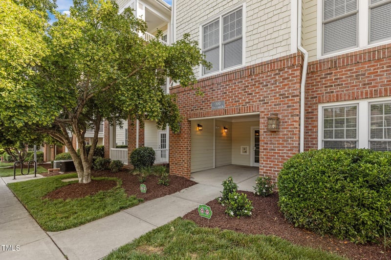 735 Portstewart Dr, Cary, NC 27519