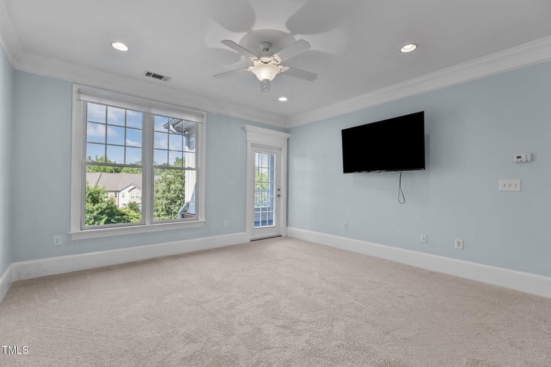 735 Portstewart Dr, Cary, NC 27519
