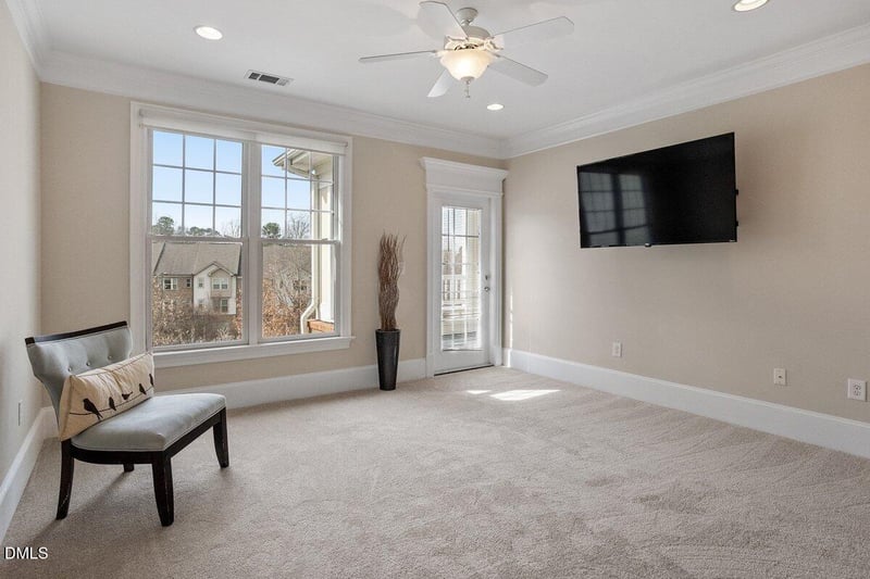 735 Portstewart Dr, Cary, NC 27519