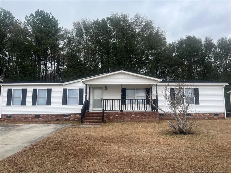 7353 April Dr, Fayetteville, NC 28314