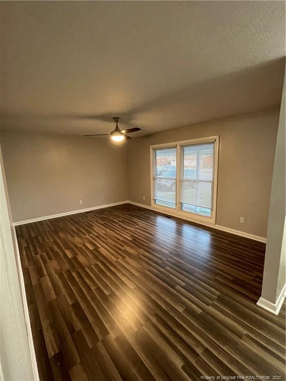 736 Glensford Dr, Fayetteville, NC 28314