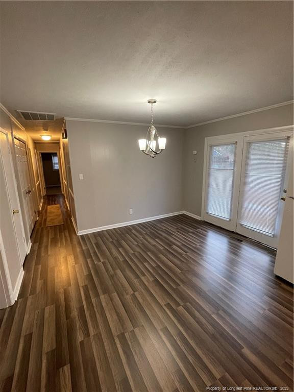 736 Glensford Dr, Fayetteville, NC 28314
