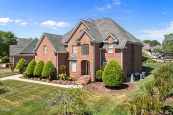 736 Meadowood Dr, Burlington, NC 27215