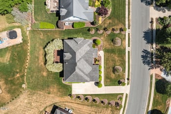 736 Meadowood Dr, Burlington, NC 27215