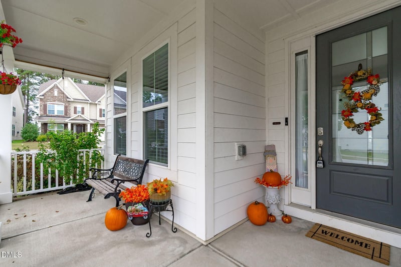 736 Meadowside Ct, Apex, NC 27523