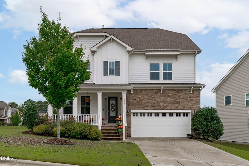 736 Meadowside Ct, Apex, NC 27523