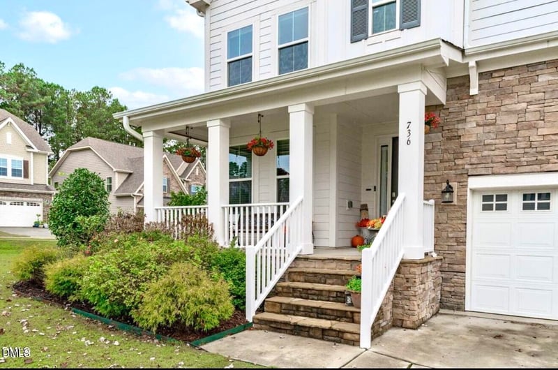 736 Meadowside Ct, Apex, NC 27523