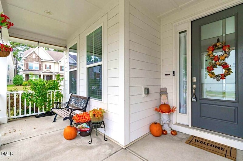 736 Meadowside Ct, Apex, NC 27523