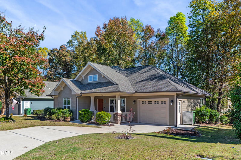 736 Shoals Lake Dr, Fuquay Varina, NC 27526