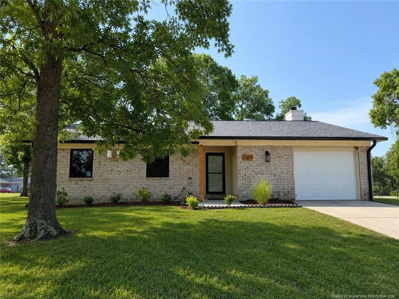 7364 Pebblebrook Dr, Fayetteville, NC 28314