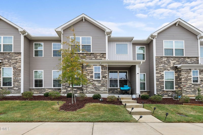 737 Andrade Dr, Fuquay Varina, NC 27526