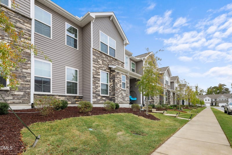 737 Andrade Dr, Fuquay Varina, NC 27526