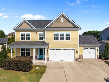 737 Kerr Lake Dr, Fuquay Varina, NC 27526
