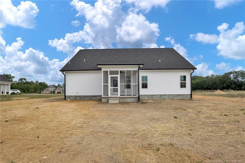 737 Porter Rd, Hope Mills, NC 28348