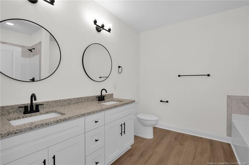 737 Porter Rd, Hope Mills, NC 28348