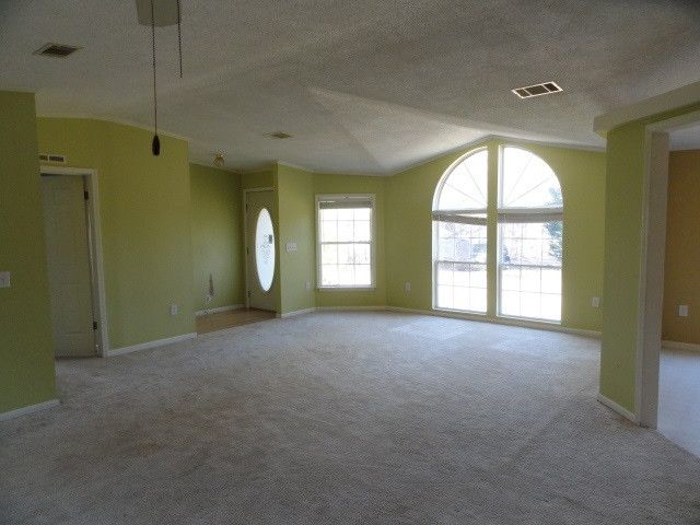 738 Brannon Rd, Zebulon, NC 27597