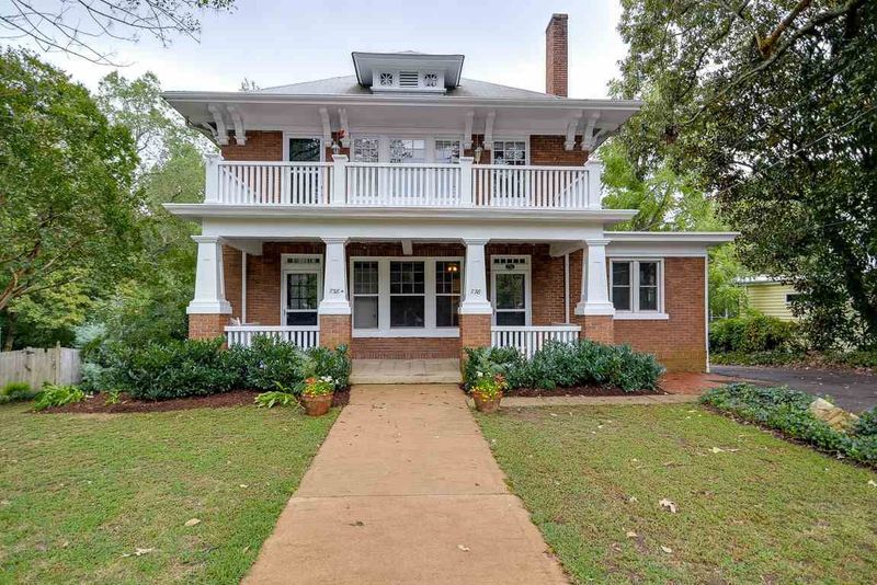 738 E Franklin St, Chapel Hill, NC 27514