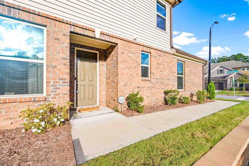 738 Lampwick Ln, Cary, NC 27513