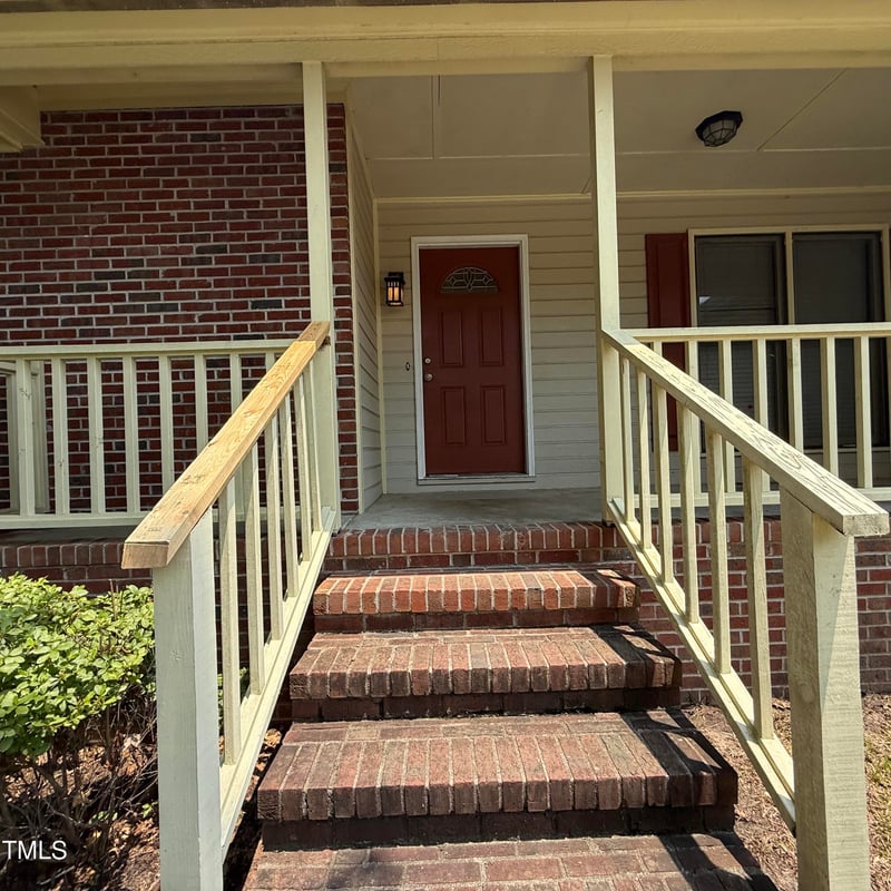 7385 Beaver Run Dr, Fayetteville, NC 28314