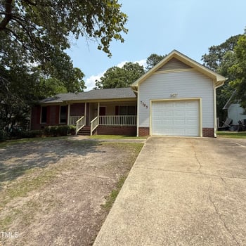 7385 Beaver Run Dr, Fayetteville, NC 28314