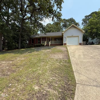 7385 Beaver Run Dr, Fayetteville, NC 28314