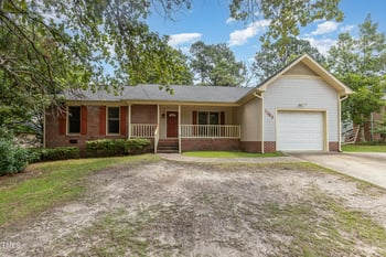 7385 Beaver Run Dr, Fayetteville, NC 28314