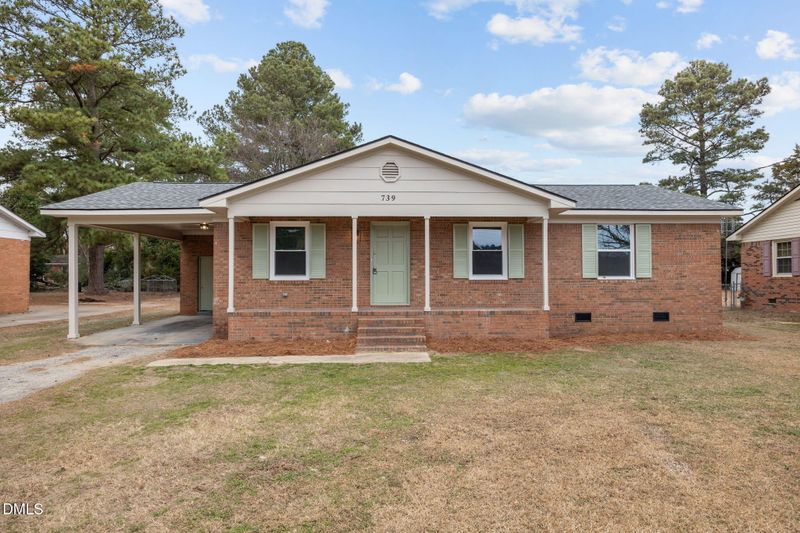 739 Carolina Dr, Dunn, NC 28334