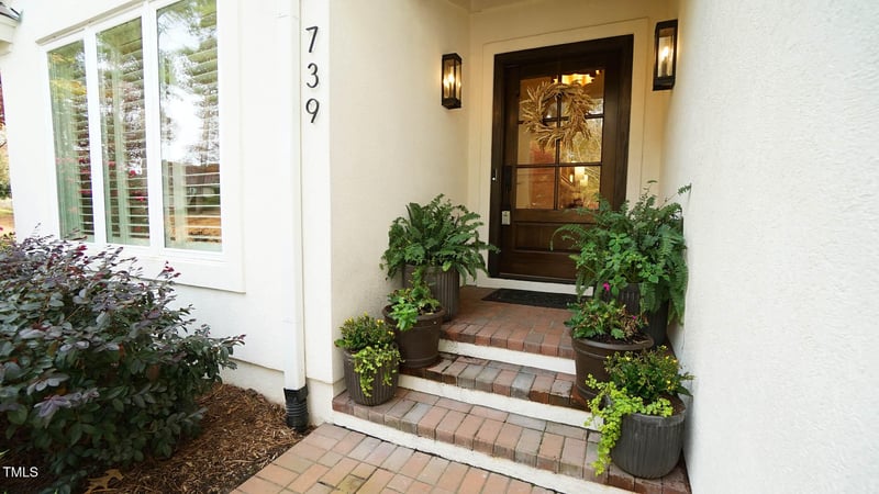 739 Crabtree Crossing Pw, Cary, NC 27513
