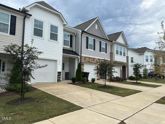 739 Ridge Cliff Ln, Zebulon, NC 27597
