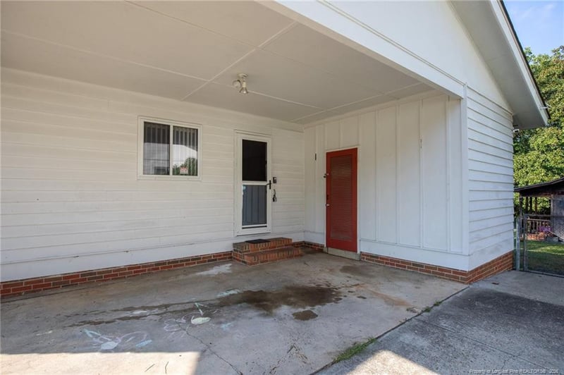 739 Stoneykirk Dr, Fayetteville, NC 28314