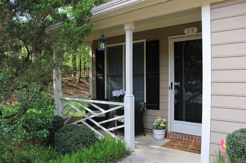 74 Crystal Oaks Ct, Durham, NC 27707