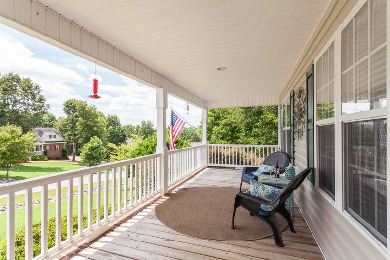 74 Eagle Pointe Ln, Clayton, NC 27520