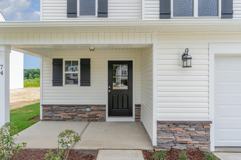 74 Emily Gardens Dr, Selma, NC 27576