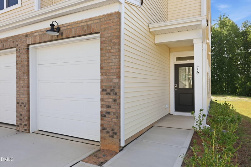74 Furley St, Sanford, NC 27330