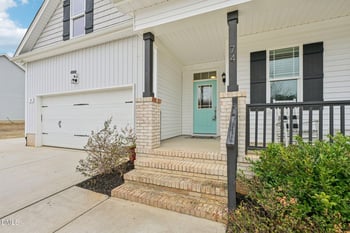 74 Henhouse Ct, Zebulon, NC 27597