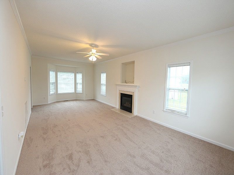 74 Raven Hill Ct, Clayton, NC 27520