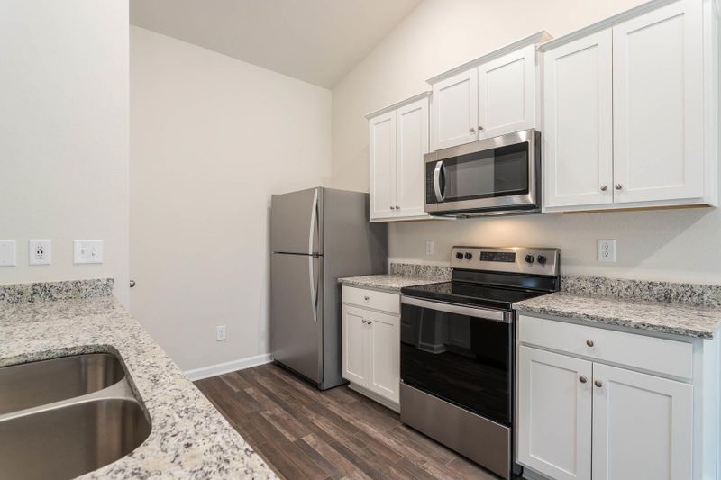 740 Crackling Ct, Zebulon, NC 27597