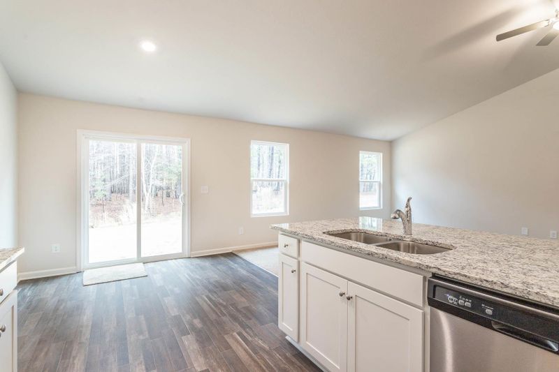 740 Crackling Ct, Zebulon, NC 27597