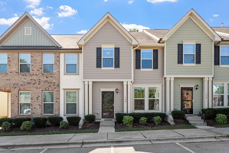740 Maypearl Ln, Raleigh, NC 27610