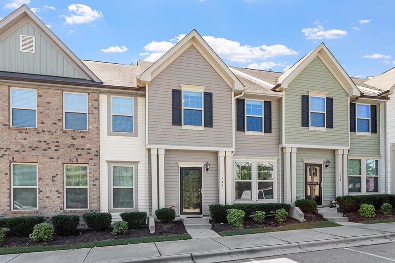 740 Maypearl Ln, Raleigh, NC 27610