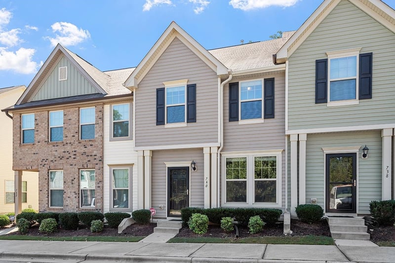 740 Maypearl Ln, Raleigh, NC 27610