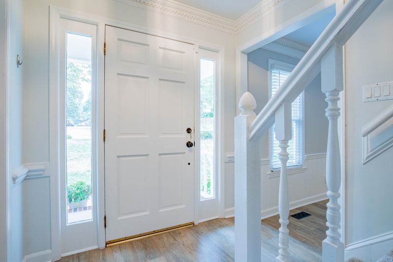 7400 Chippenham Ct, Raleigh, NC 27613