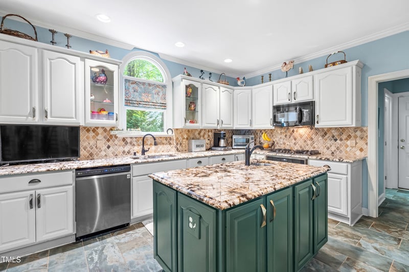 7401 Heartland Dr, Wake Forest, NC 27587