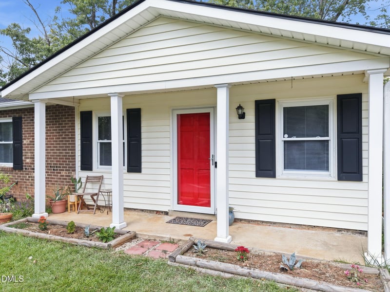7401 Longstreet Dr, Raleigh, NC 27615