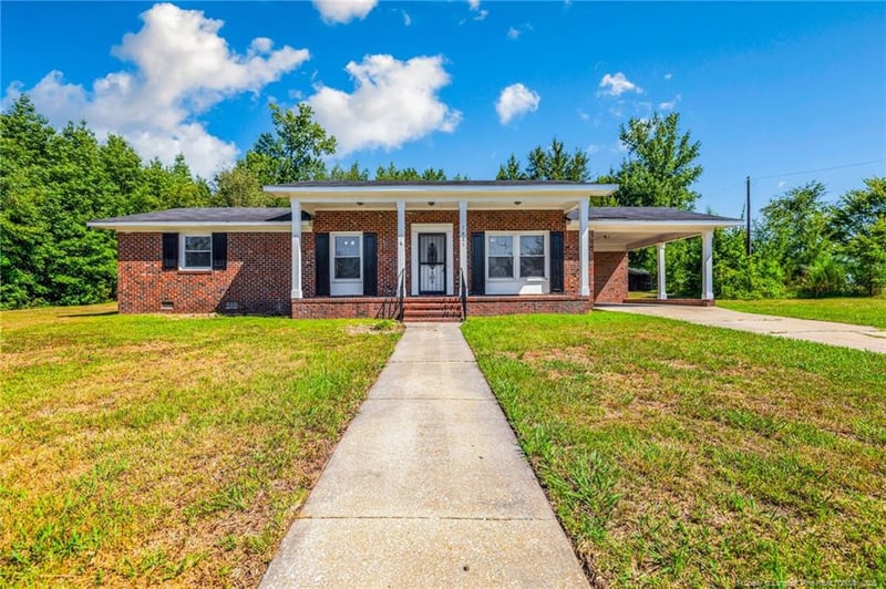 7401 Paxton Dr, Fayetteville, NC 28303