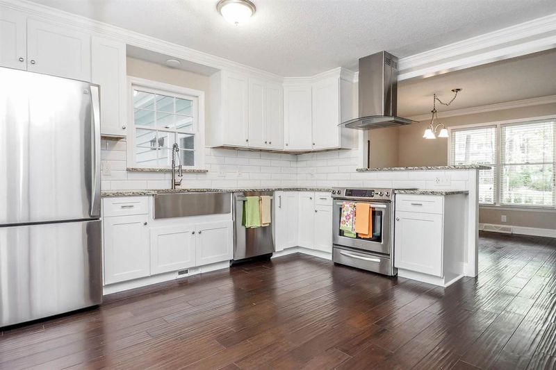 7401 Rolling Dale Ct, Raleigh, NC 27615