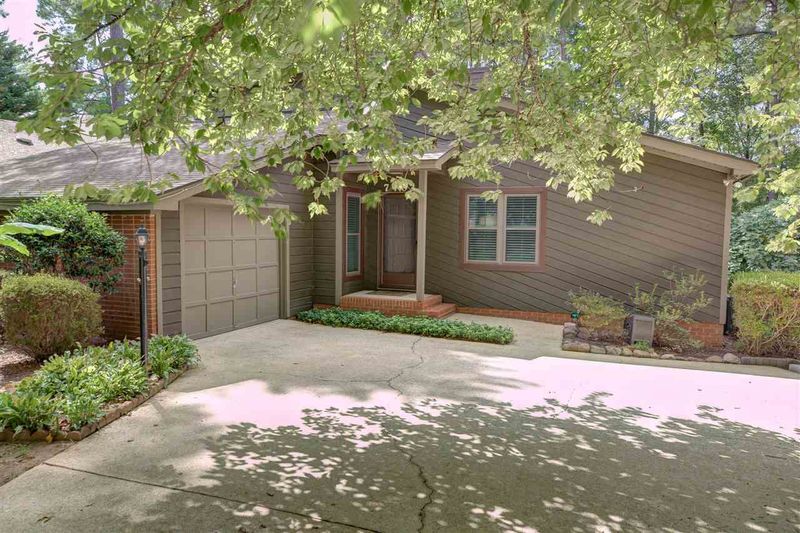 7401 Valley Run Dr, Raleigh, NC 27615